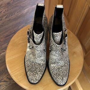 Animal print Shorty boot